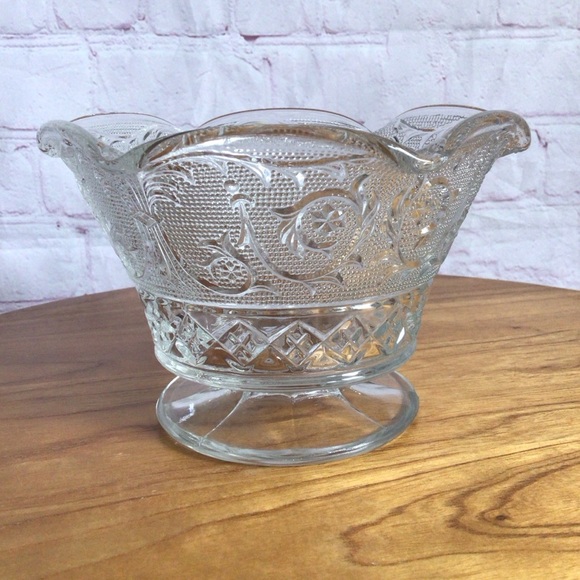 Vintage Duncan & Miller Glass Co. Sandwich Pattern Footed Bowl - Picture 2 of 7